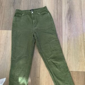 URBAN OUTFITTER CORDUROY GREEN PANTS